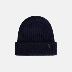 Adults´ hat GRU ((blank))